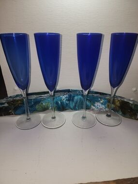 Set of 4 Cobalt Blue Champagne Flutes